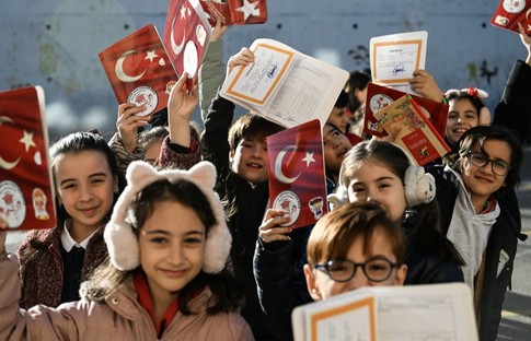 19 milyon öğrenci yarıyıl tatiline girdi