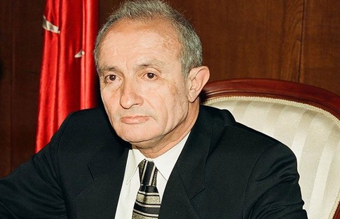Vural Savaş hayatını kaybetti