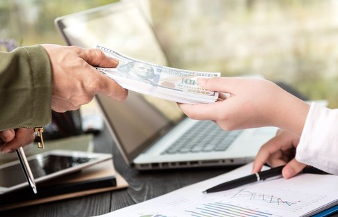 Döviz mevduatı 2,5 milyar dolar arttı