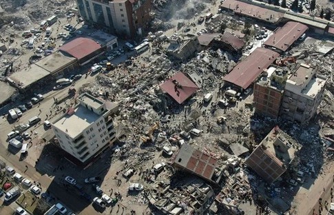 Bakan Özer: Deprem bölgesine eğitim desteği sürüyor