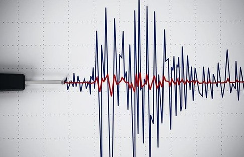 İran'ın Türkiye sınırında 5,6 büyüklüğünde deprem