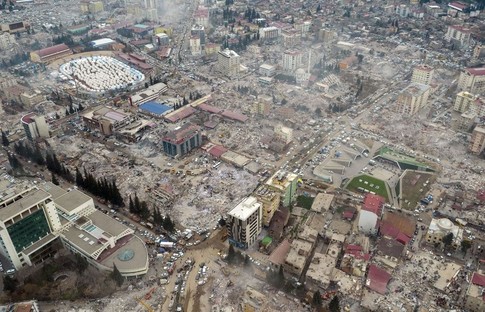 Deprem bölgesinin kalıcı konutları Emlak Konut'tan