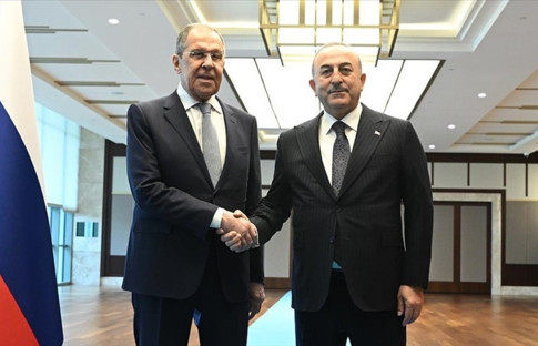 Çavuşoğlu, Lavrov ile görüştü