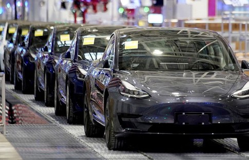 ABD'de Tesla Model 3 araçlara vergi teşviki