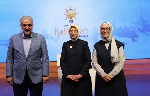AK Parti İstanbul Kadın Kolları Başkanlığında devir teslim töreni