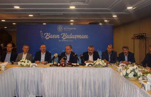 Samsun BB Başkanı Demir, basın mensuplarıyla bir araya geldi