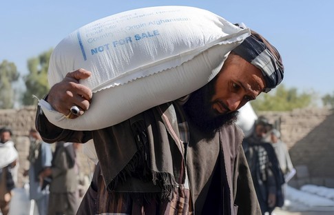 Taliban, 216 yardım kuruluşunun faaliyetini durdurdu