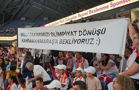 Kahramanmaraşlı çocuklar, millileri desteklemek için İstanbul'daydı