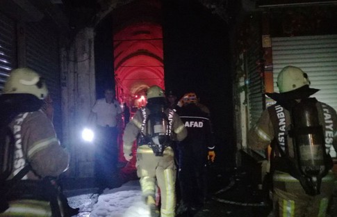İstanbul'da Kapalıçarşı'nın çatısında yangın