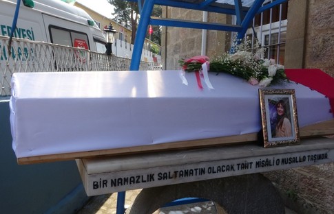 Seda Fettahoğlu son yolculuğuna uğurlandı