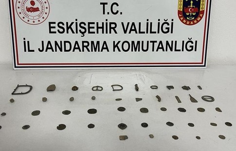 Eskişehir'de 46 parça tarihi eser ele geçirildi