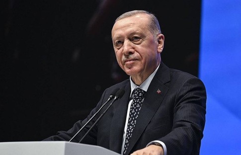 'Adil bir dünya mümkün ama ABD ile değil'