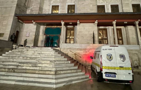 Fatih Camisi'nde bıçaklı saldırı: İmamın sağlık durumu hakkında açıklama