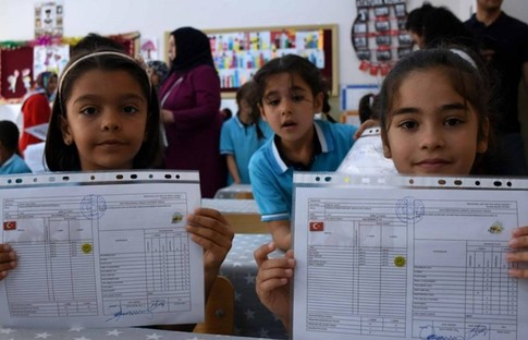 20 milyon öğrenci bugün karne alacak