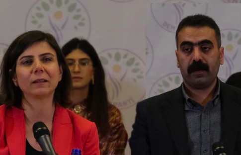 DEM Parti'nin Diyarbakır adayları gözaltına alındı