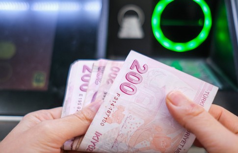 Emeklinin bayram ikramiyesi 4 yılda nasıl eridi?