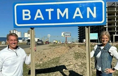 ABD Büyükelçisi Flake'den 'Batman' paylaşımı: Hâlâ Gotham’ı arıyoruz