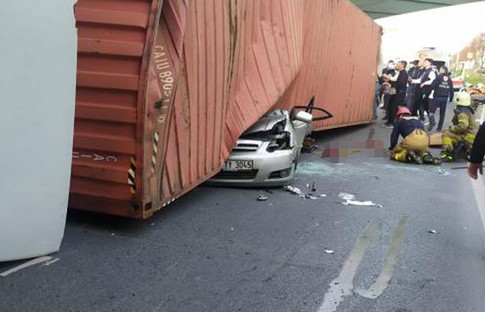 Bakırköy'de feci kaza: 4 ölü