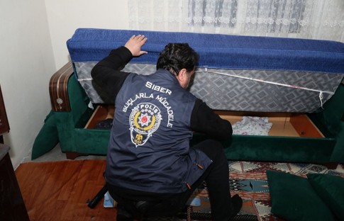 'Evde paketleme işi vaadiyle dolandırıcılık' operasyonunda 17 gözaltı