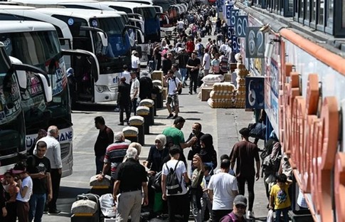 Otogarlarda seçim hareketliliği yaşanıyor