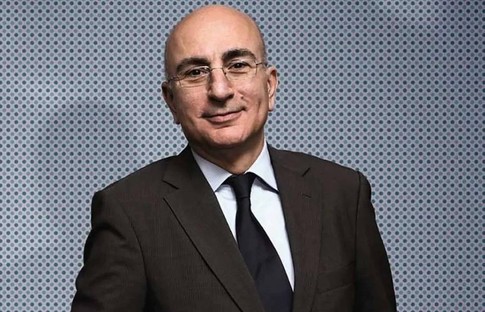 MAHFİ EĞİLMEZ KKM'Yİ YERDEN YERE VURDU!