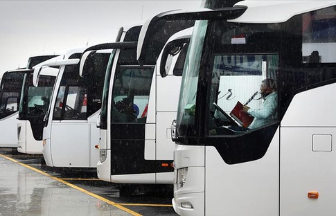 Emeklilere şehirler arası otobüslerde yüzde 20 indirim Resmi Gazete’de