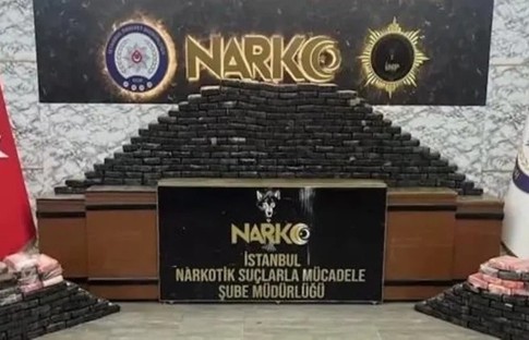 Narkoçelik operasyonunda 373 kilogram kokain ele geçirildi