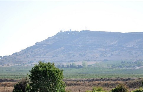 İsrail duyurdu: Lübnan'dan Golan'a 50'ye yakın roket atıldı