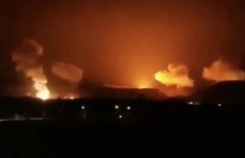 ABD ve İngiltere, Uluslararası Hudeyde Havalimanı'nı bombaladı