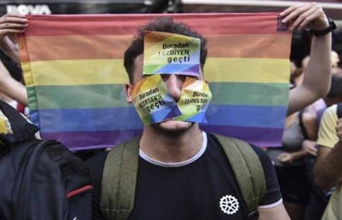 İstanbul Valiliği'nden LGBT yürüyüşü kararı!