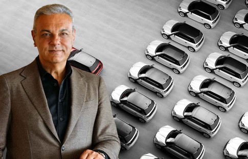 Otomotiv pazarı yılı kaç adetle kapatır?