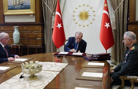Cumhurbaşkanı Erdoğan, YAŞ kararlarını imzaladı