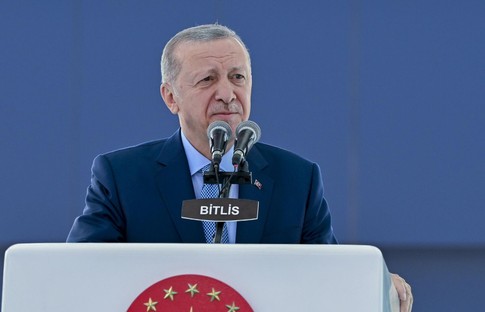 Yeni petrol kuyuları açmak için çalışmalarımız aralıksız sürüyor