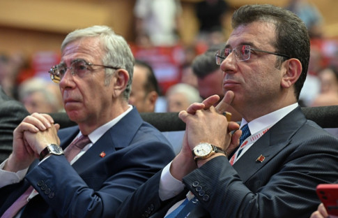 İmamoğlu: Siyasette rekabetin denklemi mahkemelerde kurulamaz