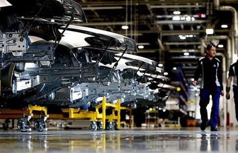 Almanya’da otomotiv sektörü zorda: Siparişler 2020 seviyesinde