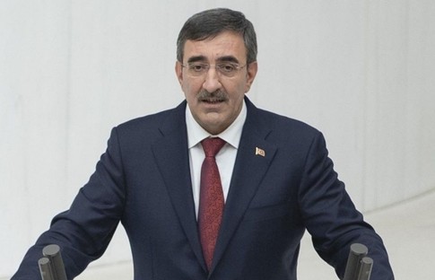 Ekonomik programımızı kararlılıkla hayata geçirmeye devam ediyoruz