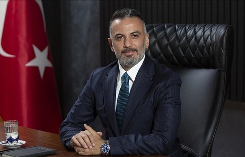 "Siyaset, siyasetçilere bırakılmalı"