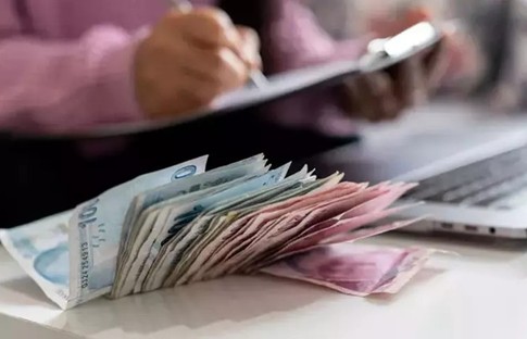 Yüzde 30 patrona az geldi: Maaşlara asgari ücretin üzerinde zam düşünülüyor!