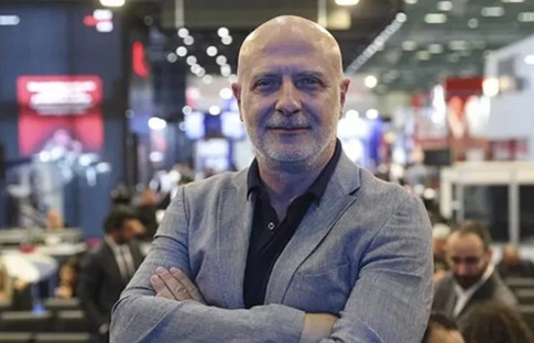 "Otomotiv sanayisi ciddi risk altında"