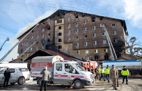 Otel yangınıyla ilgili yayın yasağı kaldırıldı