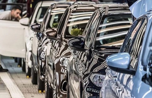 TRAFİKTEKİ HER 4 OTOMOBİLDEN 1'İ HURDA YAŞINI AŞTI