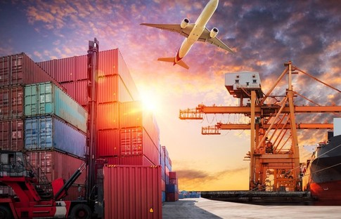 Çin'in nisan ayı ihracatı ticaret savaşına rağmen yükseldi