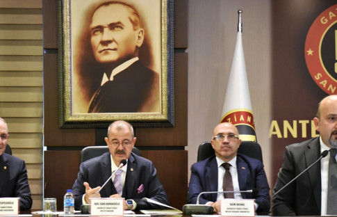Konukoğlu: "Sanayimizi yarınlara taşımak için katma değeri artırmalıyız"