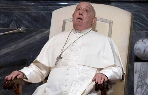 14 Şubat’tan beri tedavi görüyordu! Papa'dan ilk fotoğraf geldi