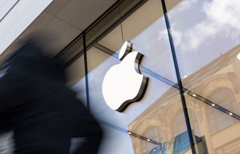 Apple bir günde 310 milyar dolar eridi