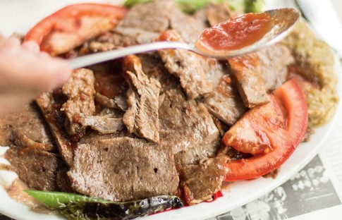 Beşiktaş’ta klasik iskender lezzeti