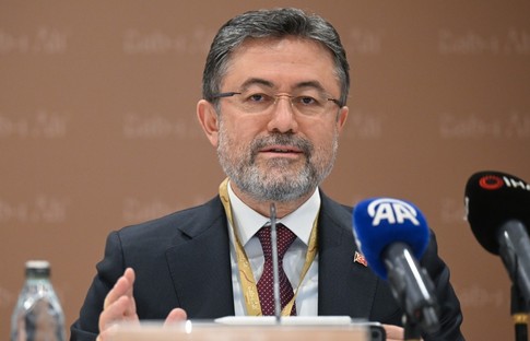 "Üreticimizin yanındayız, en geniş don hasarıyla karşı karşıyayız"