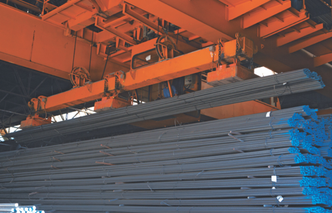 Demir cevheri, artan arz nedeniyle düşüşünü sürdürdü