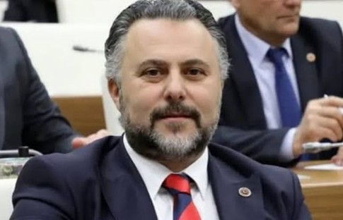 Özel'in talimatıyla görevden alınmıştı! Bilgehan Murat Miniç, CHP’den istifa etti