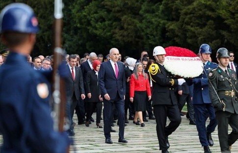 23 Nisan Ulusal Egemenlik ve Çocuk Bayramı: Devlet erkanı Anıtkabir'de